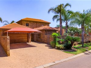 3 Bedroom House in Blue Gill