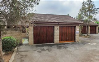 3 Bedroom Townhouse in Hayfields