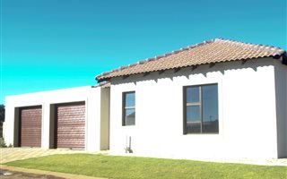3 Bedroom Townhouse in Mooivallei Park