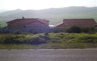 525 m² Land available in Fraaiuitsig