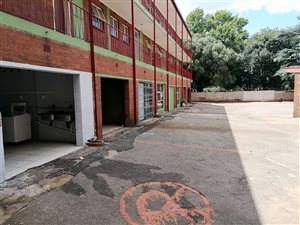 3 Bed Flat in Vanderbijlpark CW1