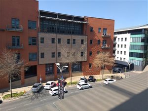 519 m² Commercial space in Melrose Arch
