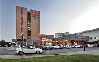 0.5 Bedroom Flat in Kempton Park Central