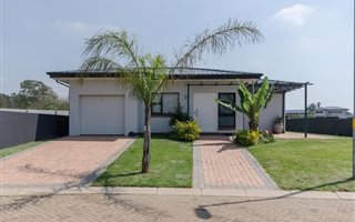 3 Bedroom House in Mackenzie Park