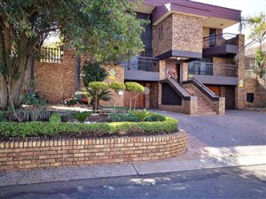 5 Bed House in Laudium