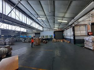 11200 m² Industrial space in Industria West