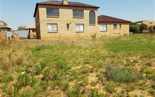 1000 m² Land available in Cultura Park