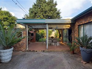 3 Bed House in Waverley