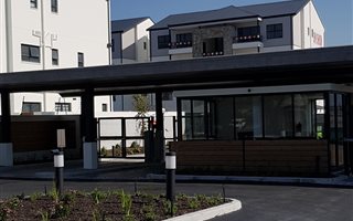1 Bedroom Apartment in Paardevlei