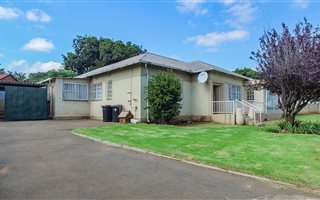 3 Bedroom House in Selection Park