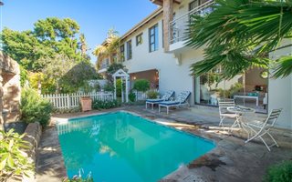 8 Bedroom House in Leisure Isle