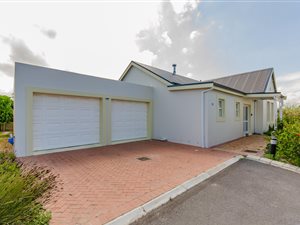 2 Bed House in Schonenberg Estate