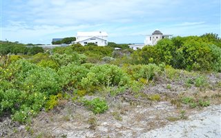 696 m² Land available in Suiderstrand