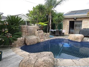 4 Bed House in Loerie Park