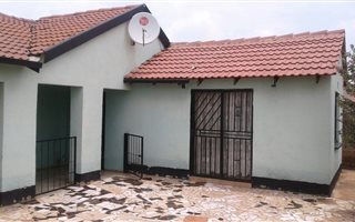 3 Bedroom House in Villa Liza