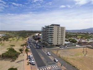 2484 m² Land available in Strand North