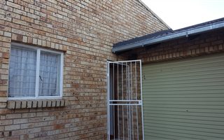 2 Bedroom Townhouse in Naval Hill