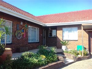 3 Bed House in Alra Park
