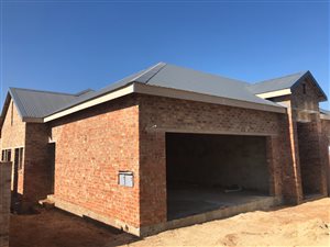 3 Bed Simplex in Golden Fields Estate