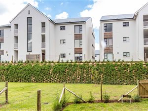 2 Bed Apartment in Emberton Estate