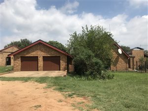 2.5 ha Smallholding in Mnandi AH