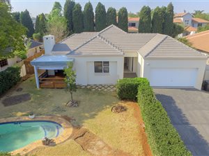 3 Bed House in Silver Lakes Golf Estate