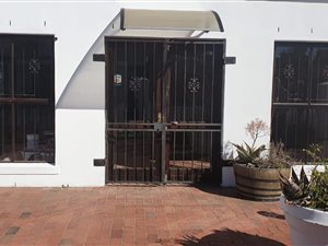 101 m² Commercial space in Van Der Stel