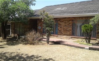 3 Bedroom House in Elandia