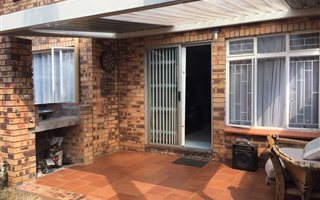 4 Bedroom Duplex in Garsfontein