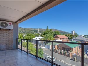 2 Bed Apartment in Paarl