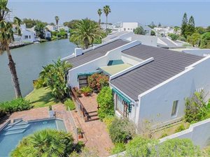 3 Bedroom House in Marina Da Gama