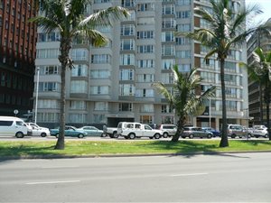 1 Bed Apartment in Esplanade