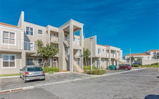 2 Bedroom Apartment in Melkbosstrand