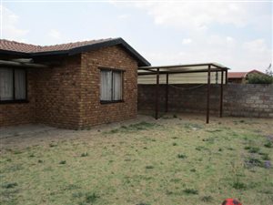2 Bed House in Kwa Thema