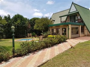 2.2 ha Farm in Bon Accord