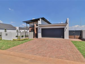 Midstream Estate: Property And Houses For Sale 