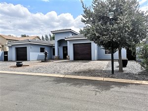 3 Bedroom House in Raslouw Glen