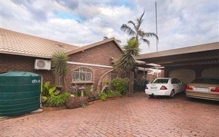 3 Bedroom House in Albemarle