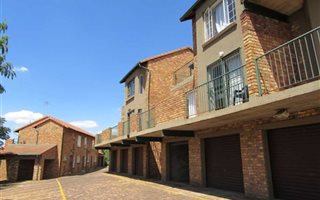 3 Bedroom Townhouse in Murrayfield
