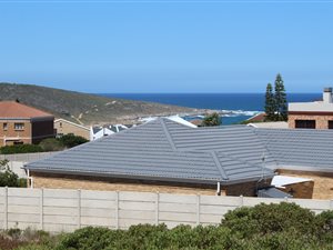 731 m² Land available in Jongensfontein