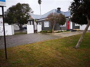 65 m² Commercial space in Wynberg