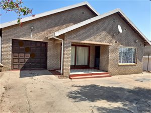 3 Bed House in Edendale