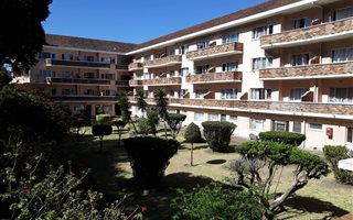 2 Bedroom Apartment in Rosebank
