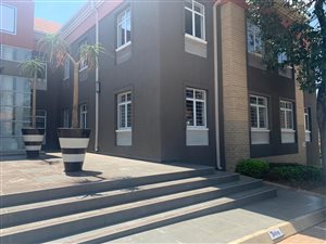 198 m² Commercial space in Fourways