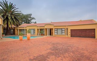 3 Bedroom House in Highway Gardens