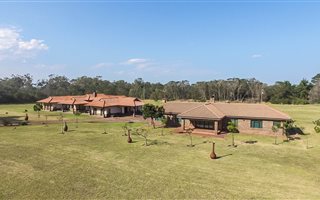 7 Bedroom House in Keurboomstrand
