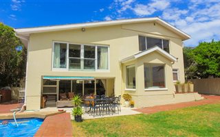 4 Bedroom House in Milnerton Central