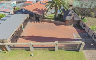 4 Bedroom House in Van Dyk Park
