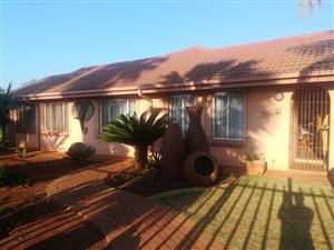 5 Bed House in Clarina