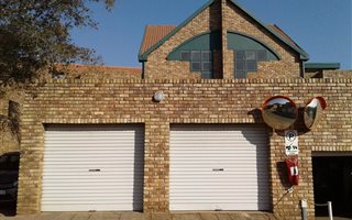 2 Bedroom Townhouse in Rietvalleirand